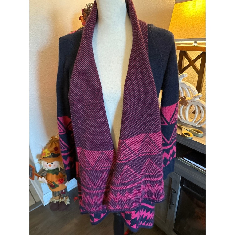 Fantastic Fawn sweater size small wool lend pink blue